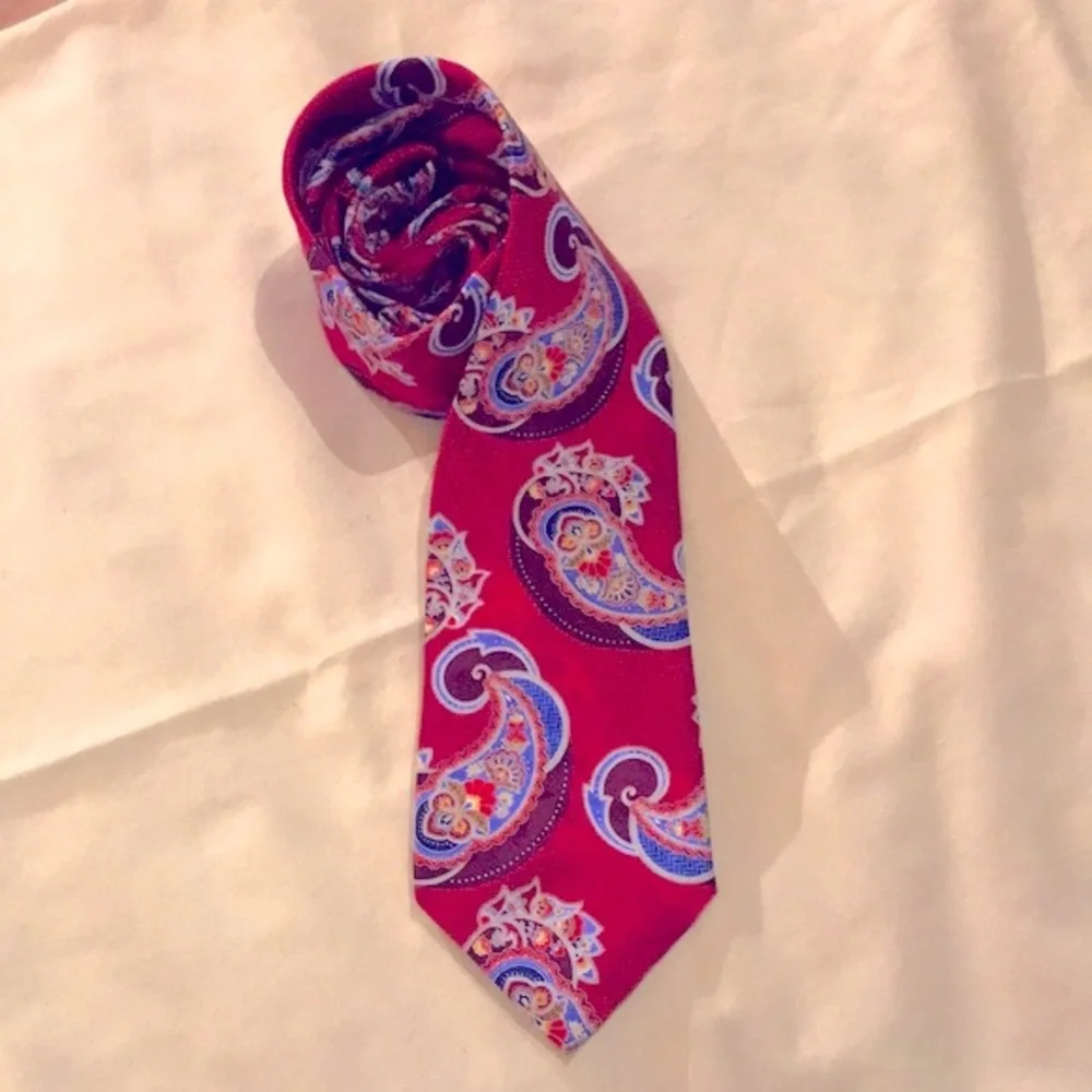 Geoffrey Beene Paisley SILK TIE - Picture 8 of 11
